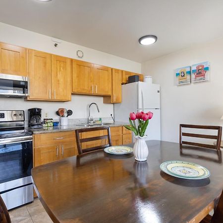 Light & Airy 8Th Floor Ocean View Condo With Lanai Condo Гонолулу Екстер'єр фото